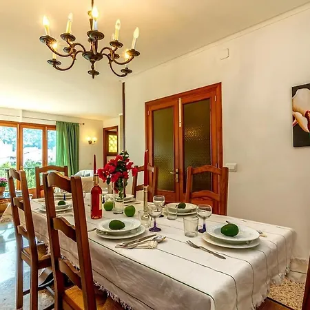 Puig, Amplia Y Luminosa Casa A Afueras De Pollença